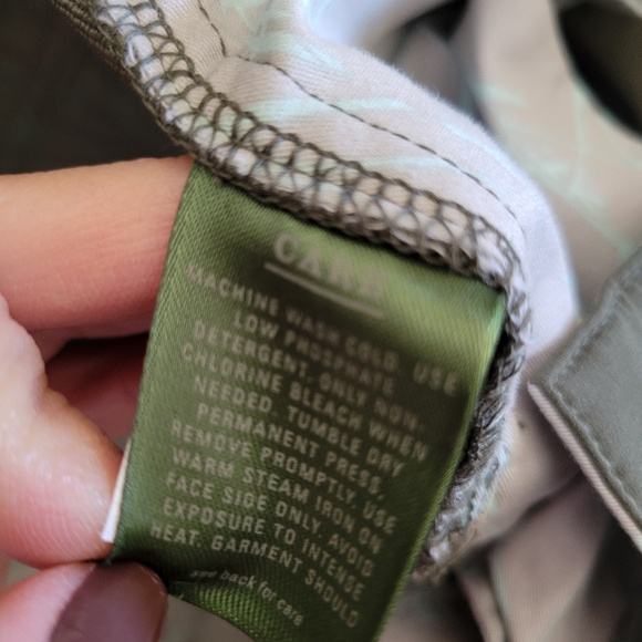 REI Women Olive Green Travel Capri Shorts Pockets Upf 50+ Size 4 - Picture 9 of 10